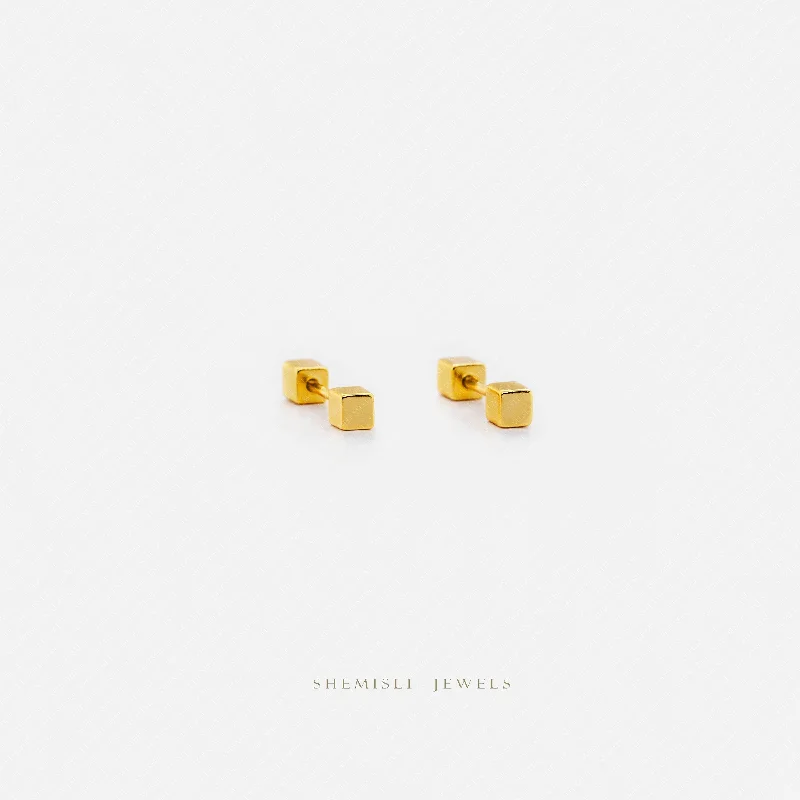Two - Tone Gold and Silver Plated Clover Stud Earrings for a Lucky and Stylish SymbolTiny Cube Studs Earrings, Unisex, Gold, Silver, With Screw Cube End Back SHEMISLI - SS661 Two - Tone Gold and Silver Plated Clover Stud Earrings for a Lucky and Stylish SymbolTiny Cube Studs Earrings, Unisex, Gold, Silver, With Screw Cube End Back SHEMISLI - SS661