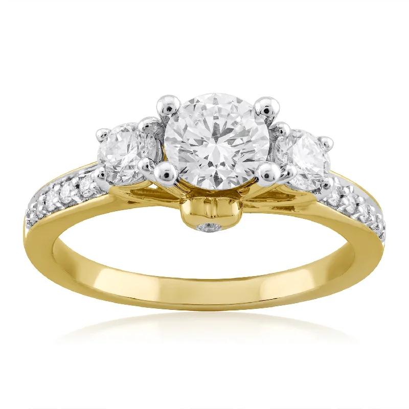Women's Diamond Rings with Sapphire Accents in Blue for a Colorful and Sophisticated Touch18K YG Solitaire with Side Diamond Ring-1pc Women's Diamond Rings with Sapphire Accents in Blue for a Colorful and Sophisticated Touch18K YG Solitaire with Side Diamond Ring-1pc