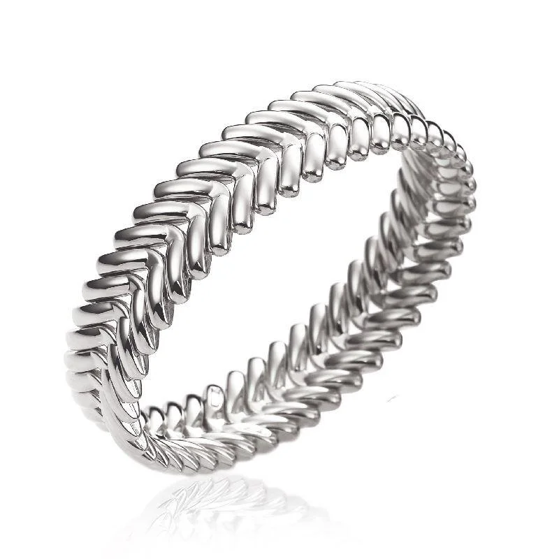 Holiday - Themed Bangles for Christmas or Valentine's Day Chimento Armillas 18ct White Gold Wide Arrow Head Bangle Holiday - Themed Bangles for Christmas or Valentine's Day Chimento Armillas 18ct White Gold Wide Arrow Head Bangle