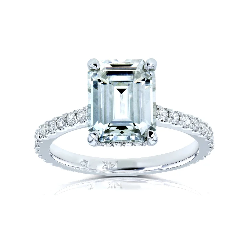 Men's Diamond Engagement Rings with Platinum Band and Halo Setting for a Luxury Proposal2-7/8ct.tw Emerald Drop Halo Men's Diamond Engagement Rings with Platinum Band and Halo Setting for a Luxury Proposal2-7/8ct.tw Emerald Drop Halo