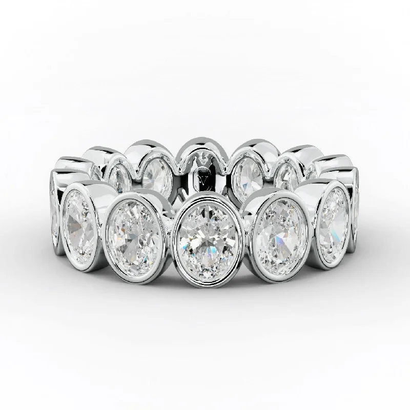 Halo - Style Women's Diamond Rings with a Center Diamond Surrounded by Smaller Diamonds in 18K Gold4.0 Carat Bezel Set Oval Cut Diamond Eternity Band Halo - Style Women's Diamond Rings with a Center Diamond Surrounded by Smaller Diamonds in 18K Gold4.0 Carat Bezel Set Oval Cut Diamond Eternity Band