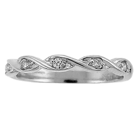Art Deco - Inspired Women's Diamond Rings with Geometric Designs and Baguette - Cut DiamondsTwisted Diamond Wedding Band Art Deco - Inspired Women's Diamond Rings with Geometric Designs and Baguette - Cut DiamondsTwisted Diamond Wedding Band