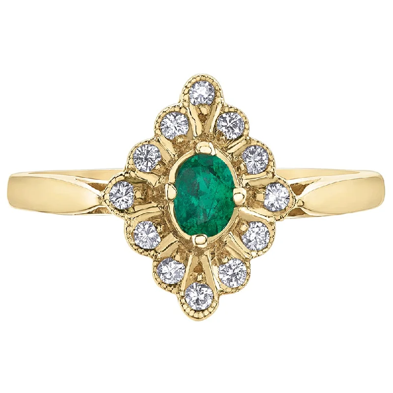 Tennis - Style Women's Diamond Rings with a Continuous Row of Diamonds for a Classic and Versatile LookVintage Inspired Emerald and Diamond Ring Tennis - Style Women's Diamond Rings with a Continuous Row of Diamonds for a Classic and Versatile LookVintage Inspired Emerald and Diamond Ring