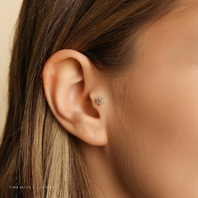 Pearl - Set Minimalist Stud Earrings in White for a Classic and Elegant AppearanceTiny Sunflower Threadless Flat Back Tragus Stud, 20,18,16ga, 5-10mm Unisex, Surgical Steel SHEMISLI SS995 Pearl - Set Minimalist Stud Earrings in White for a Classic and Elegant AppearanceTiny Sunflower Threadless Flat Back Tragus Stud, 20,18,16ga, 5-10mm Unisex, Surgical Steel SHEMISLI SS995