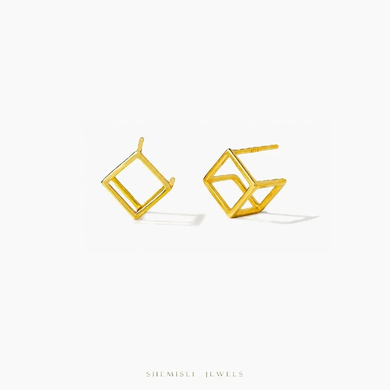 Handmade Polymer Clay Floral Stud Earrings in Pastel Shades for a Bohemian Vibe3D Cube Studs Earrings, Unisex, Gold, Silver SHEMISLI - SS967 Handmade Polymer Clay Floral Stud Earrings in Pastel Shades for a Bohemian Vibe3D Cube Studs Earrings, Unisex, Gold, Silver SHEMISLI - SS967