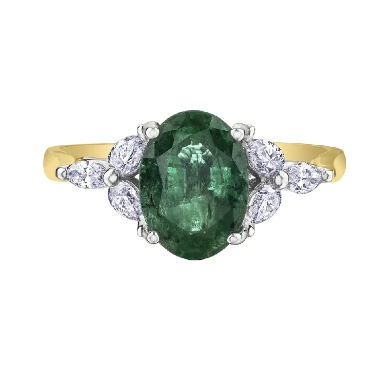Cluster - Style Women's Diamond Rings with Multiple Small Diamonds Arranged in a Stunning PatternOval Emerald Ring with Diamond Detailing Cluster - Style Women's Diamond Rings with Multiple Small Diamonds Arranged in a Stunning PatternOval Emerald Ring with Diamond Detailing