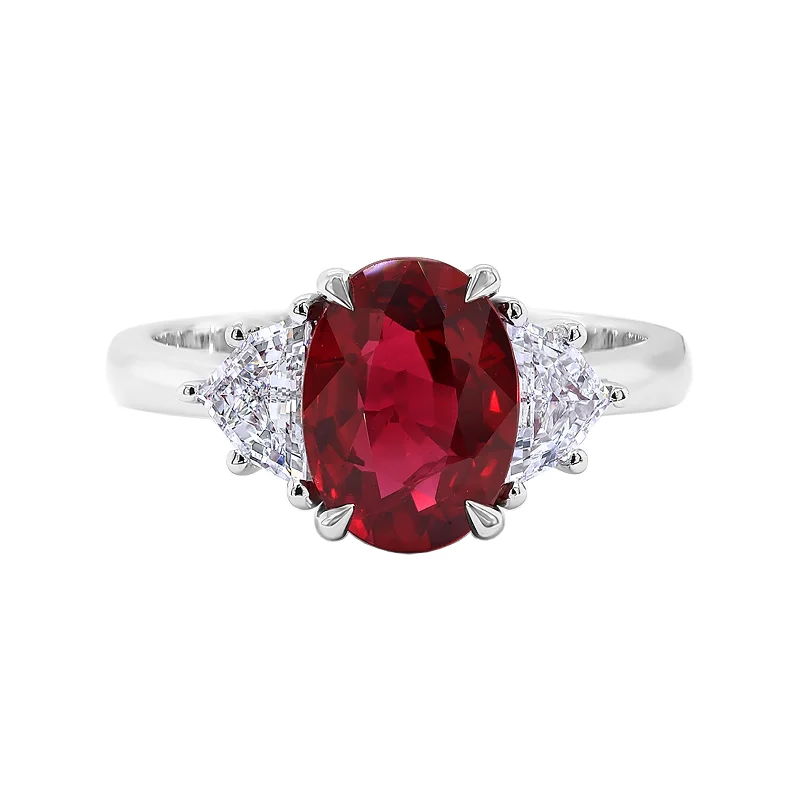 LED - Lit Fashion Rings in Plastic with Color - Changing Effects for a Futuristic LookRuby & Diamond Three-Stone Ring LED - Lit Fashion Rings in Plastic with Color - Changing Effects for a Futuristic LookRuby & Diamond Three-Stone Ring