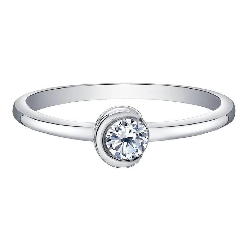 Princess - Cut Women's Diamond Rings in White Gold with a High - Clarity Diamond for a Modern LookCrescent Moon Canadian Diamond Ring Princess - Cut Women's Diamond Rings in White Gold with a High - Clarity Diamond for a Modern LookCrescent Moon Canadian Diamond Ring