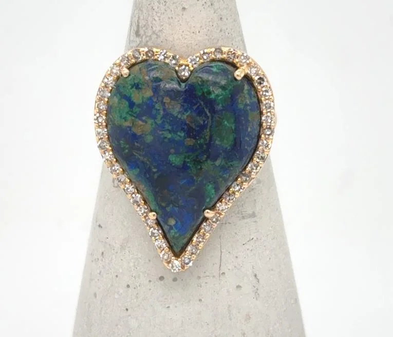Bohemian - Style Fashion Rings with Turquoise and Silver Filigree for a Free - Spirited Look18K Yellow Gold Heart Shaped Azurite Malachite & Diamond Ring Bohemian - Style Fashion Rings with Turquoise and Silver Filigree for a Free - Spirited Look18K Yellow Gold Heart Shaped Azurite Malachite & Diamond Ring