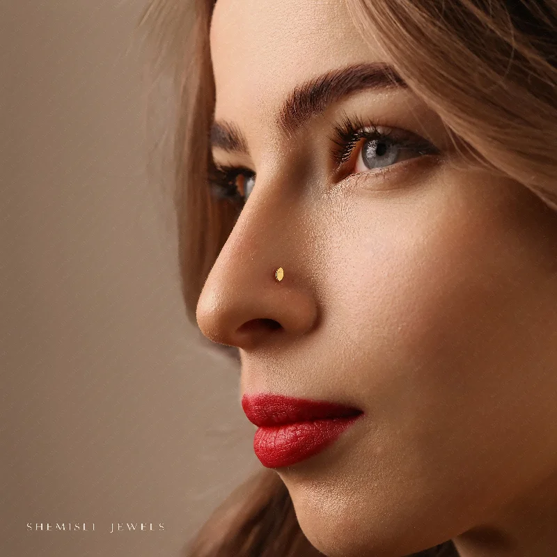 Glow - in - the - Dark Star Stud Earrings for a Mysterious and Night - Time - Friendly AccessoryTiny Marquise Shape Threadless Flat Back Nose Stud, 20,18,16ga, 5-10mm Unisex, Surgical Steel SHEMISLI SS726 Glow - in - the - Dark Star Stud Earrings for a Mysterious and Night - Time - Friendly AccessoryTiny Marquise Shape Threadless Flat Back Nose Stud, 20,18,16ga, 5-10mm Unisex, Surgical Steel SHEMISLI SS726