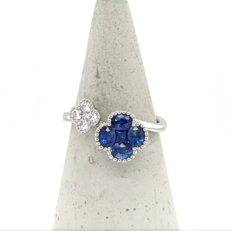 Minimalist Fashion Rings in Stainless Steel with a Single Solitaire Crystal18K White Gold Sapphire and Diamond Clover Ring Minimalist Fashion Rings in Stainless Steel with a Single Solitaire Crystal18K White Gold Sapphire and Diamond Clover Ring