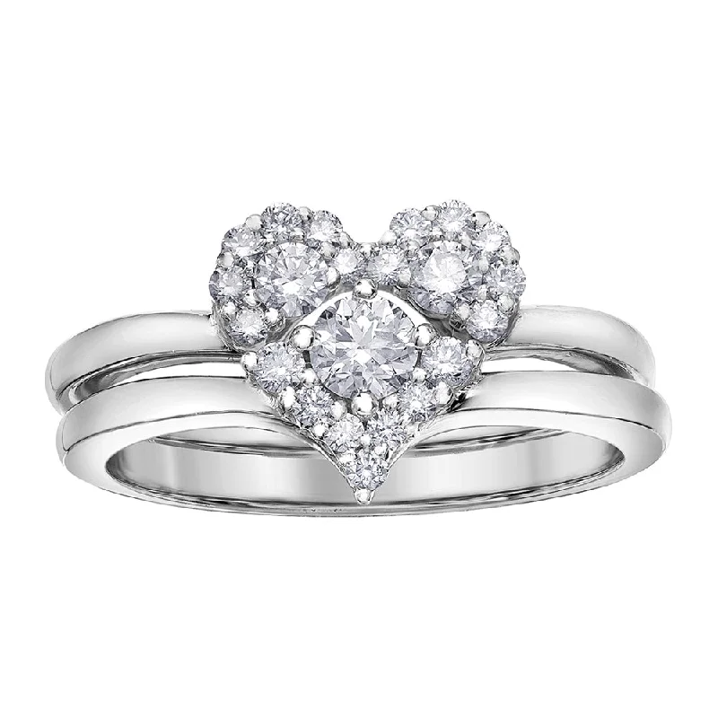 Cushion - Cut Women's Diamond Rings in Platinum with a Soft and Romantic AppearanceDiamond Heart-Shaped Wedding Set Cushion - Cut Women's Diamond Rings in Platinum with a Soft and Romantic AppearanceDiamond Heart-Shaped Wedding Set