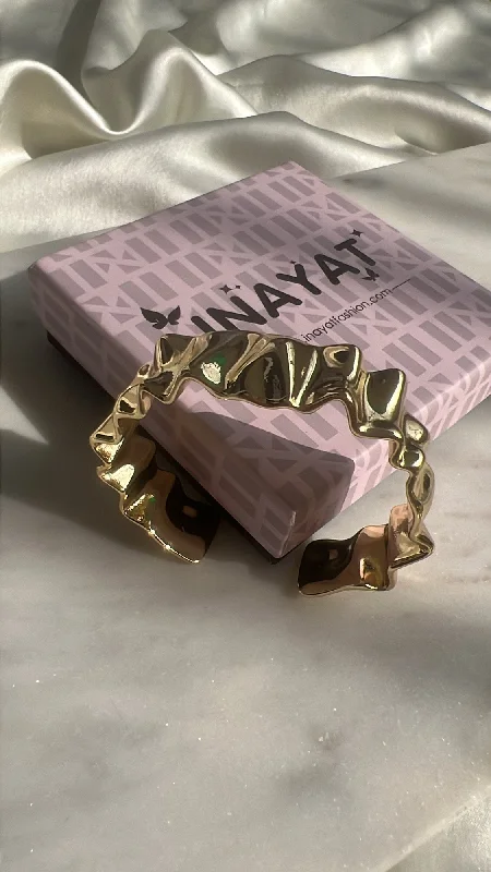 Bangle Bracelets with Adjustable Screw - Closures for a Secure FitRuffle bangle