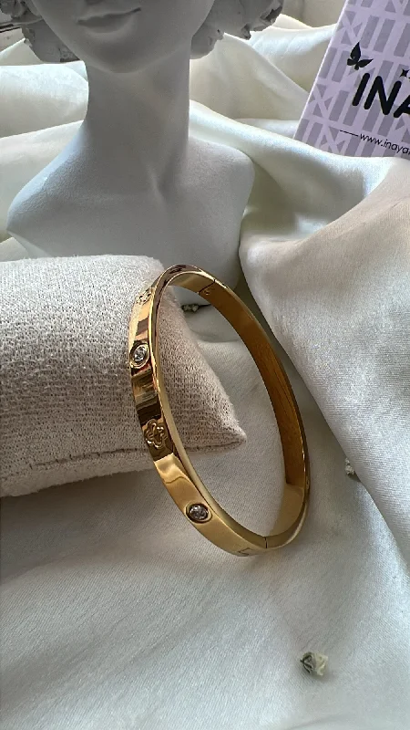 Bangle Sets with Mix - and - Match Patterns for a Versatile AccessoryElli bangle
