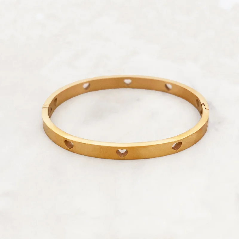 Clear Crystal - Embellished Bangles for a Sparkling and Elegant AppearanceBangle Love Hearts Clear Crystal - Embellished Bangles for a Sparkling and Elegant AppearanceBangle Love Hearts