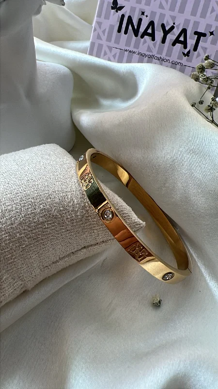 Rose Gold - Plated Bangles with Cubic Zirconia for a Glamorous TouchAdelle bow bangle Rose Gold - Plated Bangles with Cubic Zirconia for a Glamorous TouchAdelle bow bangle