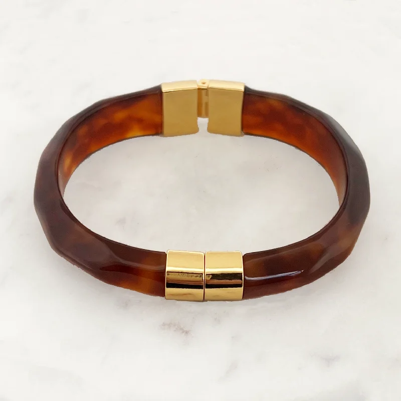 Plus Size Women's Wide Bangle Bracelets in Matte Finish for a Statement PieceTortoise Bangle Plus Size Women's Wide Bangle Bracelets in Matte Finish for a Statement PieceTortoise Bangle